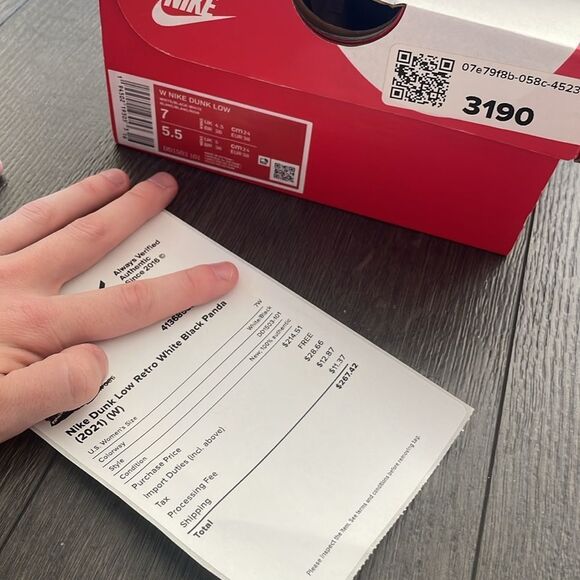 NIKE | Dunk Low Retro White Black Panda - Picture 2 of 14